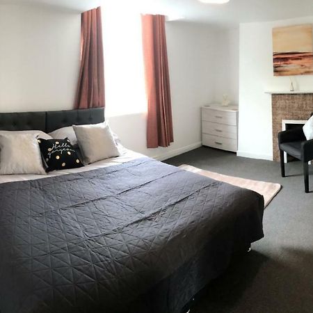2 Bed Apartment With 2 Ensuites-Near Train Station /Mayflower /City Саутгемптон Екстер'єр фото